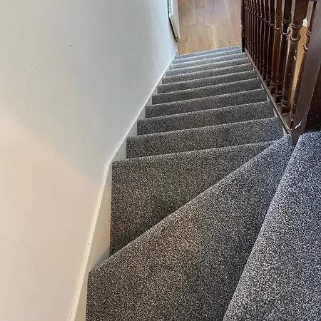 Daire Modern Comfortable Four Bedroom House In Great Location *