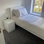 Modern Comfortable Four Bedroom House In Great Location *