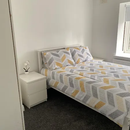Apartman Modern Comfortable Four Bedroom House In Great Location Dublin