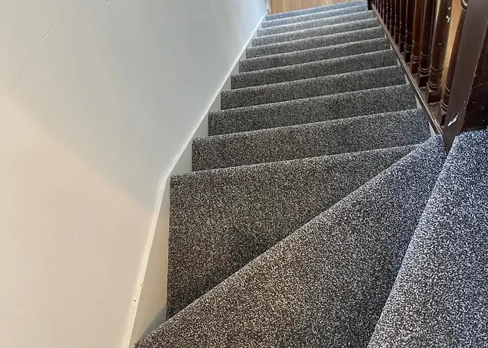 דירה Modern Comfortable Four Bedroom House In Great Location *